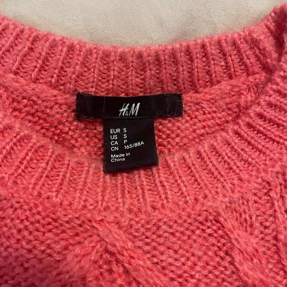 H&M pink sweater - Picture 3 of 6